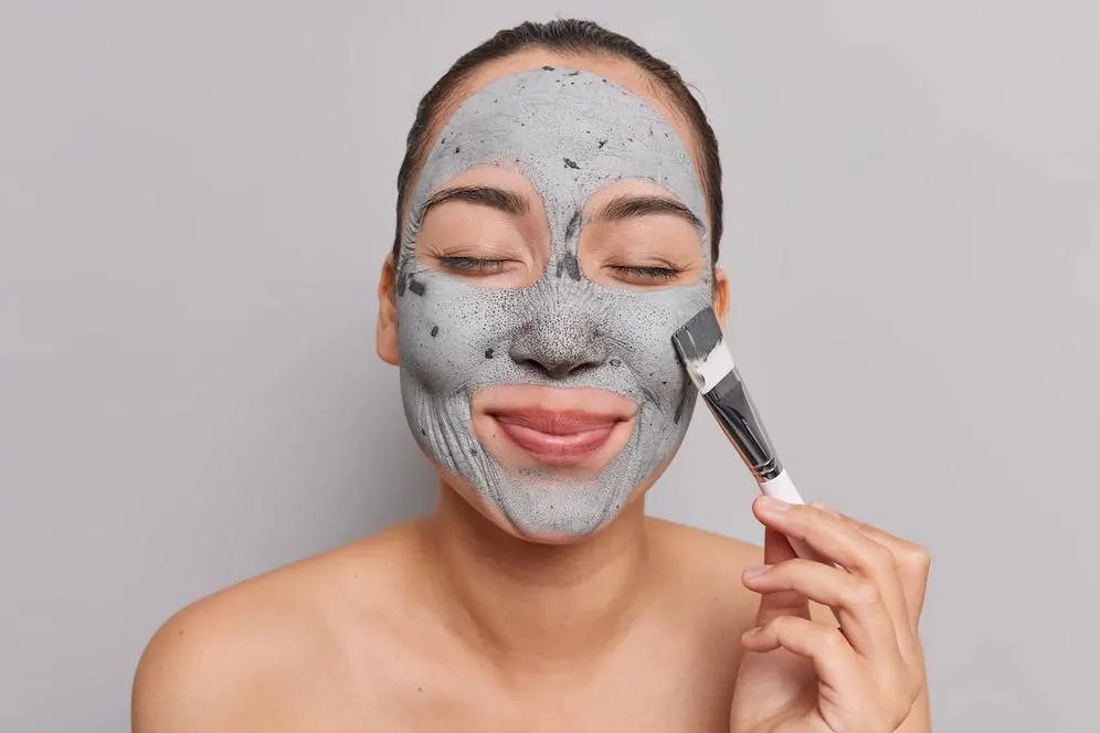 Manfaat Masker Wajah Charcoal untuk Skin Microbiome